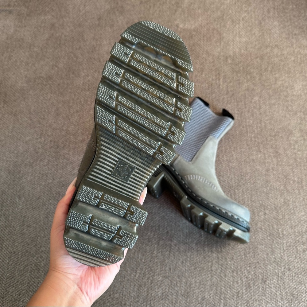 DR. MARTENS Corran Chelsea Boot - Picture 13 of 14